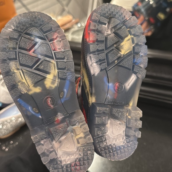 AUTOMOBILE CARS LIGHT UP RAIN BOOTS. WORN 3X. BRAND NEW CONDITION. - Picture 10 of 11